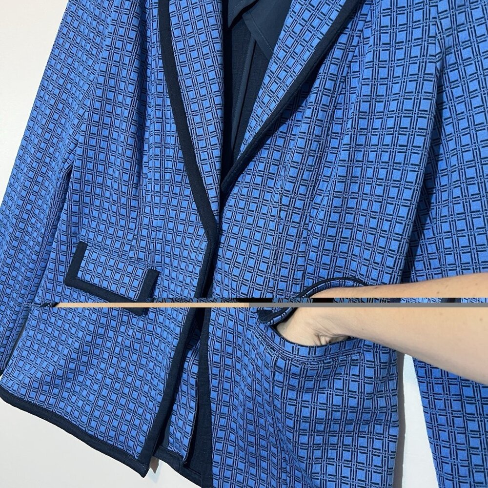 CAbi Scholarship Knit Blazer Jacket Medium Size Navy Blue Stretch Career Work - Picture 8 of 14